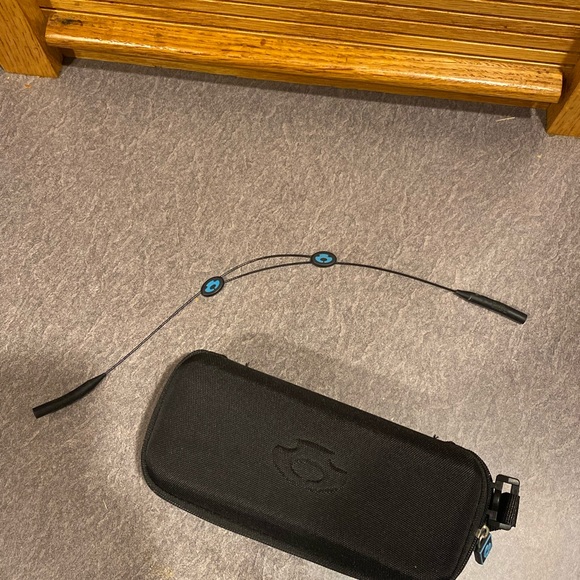 Blue Otter Polarized Oconee Sunglasses - Picture 4 of 4